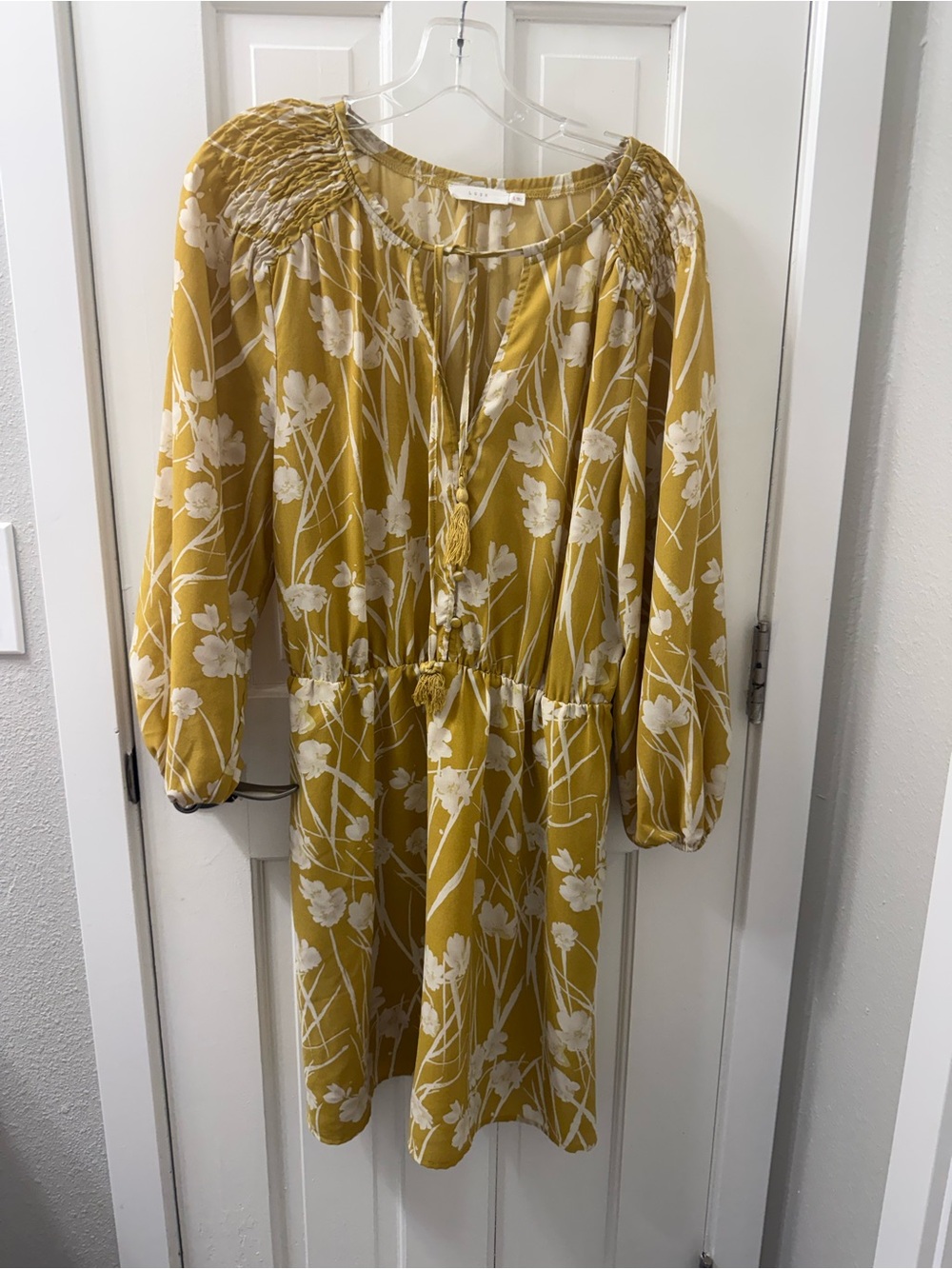 Lush Floral Tie-Front Smocked Yoke Dress in Mustard and White , Sz L, Flawless